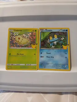 (2) McDonald's 25th Anniversary Holo Promos NM/LP English Chikorita Froakie - Image 1