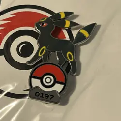Official Pokemon Center Umbreon Pokemon Gallery Pin BRAND NEW SEALED - Image 3