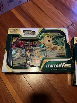 Pokemon TCG Leafeon Vstar Special Collection Box Factory Sealed New - Image 2