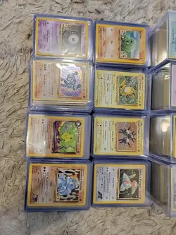 MASSIVE POKEMON COLLECTION!! 550+ CARDS WITH VINTAGE AND HOLOS - Image 2