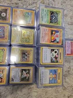 MASSIVE POKEMON COLLECTION!! 550+ CARDS WITH VINTAGE AND HOLOS - Image 3
