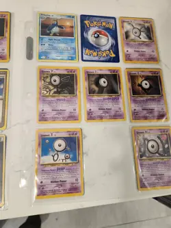 🔥 Vintage Pokemon Lot - Near Complete UNKNOWN Set + Goodies - Image 3