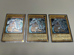 Yugioh! 3x Blue-Eyes White Dragon YSKR English 1. Edition Ultimate Rare - Image 2