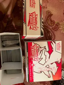 Pokemon Scarlet and Violet White Pokemon Flare Elite Trainer Box complete - Image 1