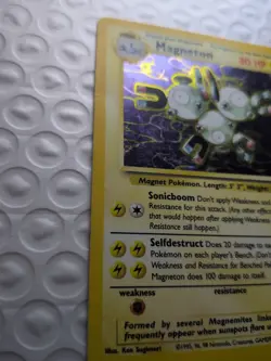 Pokemon TCG Magneton 11/62 Fossil Set Holo Rare Unlimited 1999 WOTC MP - Image 3