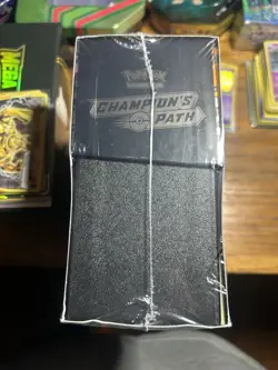 Pokemon TCG Sword & Shield CHAMPION'S PATH Elite Trainer Box ETB Sealed - Image 4
