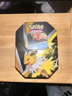 Pokemon Bulk Card Lot of 400+ No Energy Included Empty Jolteon Tin - Image 1