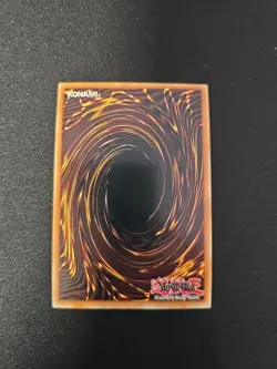 Blue-Eyes White Dragon - Super Rare - SKE-001 1st Edition Yu-Gi-Oh! - Image 3