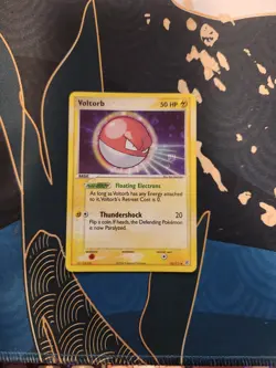 Voltorb 85/112 FireRed & LeafGreen Reverse Holo Pokemon Trading Card Game - Image 1