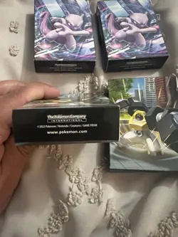Pokemon Go v Battle Deck Bundle Mewtwo & Melmetal - Image 3
