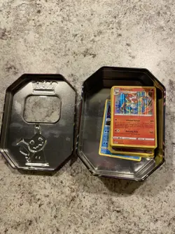 Pokemon TCG 2021 Tin - Mimikyu Tin - Tin & cards - Image 2