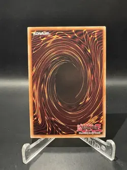 Yugioh! Dark Magician - MVP1-ENGV3 - Gold Secret Rare - Limited Edition - Image 2