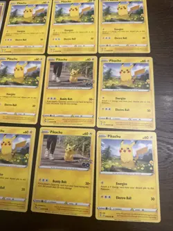 Pokemon TCG - Pikachu Lot 12 cards total great condition - Image 2