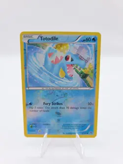 Totodile Pokemon Card, 15/119 Phantom Forces, Reverse Holo NM - Image 1