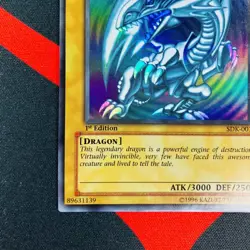 Yu-Gi-Oh! Blue-Eye White Dragon SDK-001 1st Edition Ultra Rare Asian English EX - Image 5