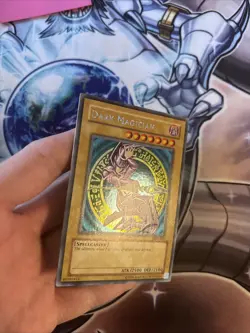 (121) Dark Magician (Dark Duel Stories) DDS-002 Yu-Gi-Oh Video Game Secret LP - Image 3