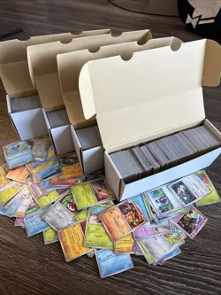 Pokemon Mystery Box TCG 800 CT BOX FULL - Bulk '20-‘25 CARDS!!! NO ENERGY CARDS - Image 1