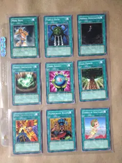 Old Yugioh Cards - Lot D - Image 1