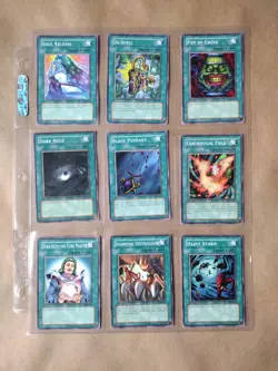 Old Yugioh Cards - Lot G - Image 1
