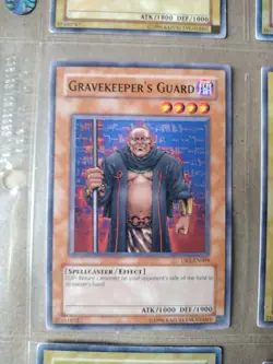 Old Yugioh Cards - Lot J - Image 5