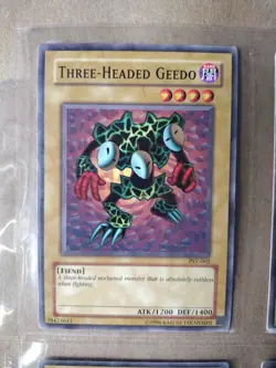 Old Yugioh Cards - Lot L - Image 2