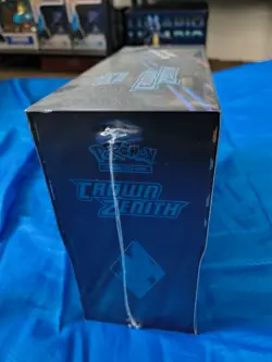 POKEMON TCG CROWN ZENITH POKEMON CENTER ELITE TRAINER BOX PLUS *FACTORY SEALED* - Image 3