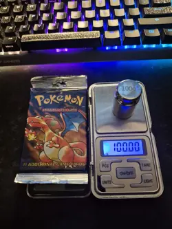 HEAVYU! 21.1g Wizards of the Coast Pokemon Base Set Booster Pack 742818061582 - Image 3