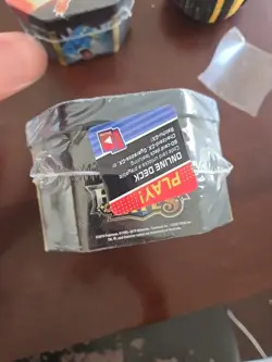 Pokemon Hidden Fates Tin Gyarados-4 Packs Inside-GX - Image 4