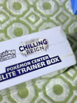 Pokemon Center ETB Sword & Shield Chilling Reign SWSH06 Sealed TCG Card - Image 4