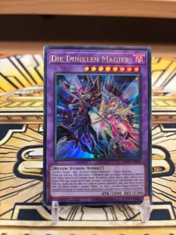 Yugioh Die Dunklen Magier Ultra Rare RA04-DE054 - Image 1