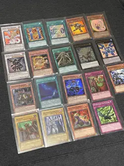 Yu-Gi-Oh Mixed Lot of 72 Cards 1st Edition Limited Edition Holo Regular LP/MP/HP - Image 2