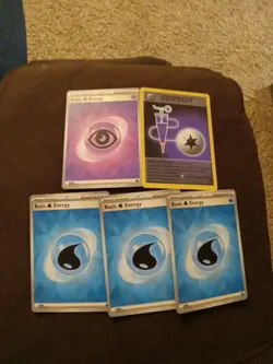 Lot of 5 Energy Cards Pokemon - Image 1