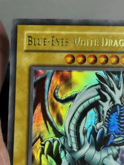 Yugioh 2002 Blue-Eyes White Dragon LOB-001 Unlimited Foil Shift Misprint Error - Image 2