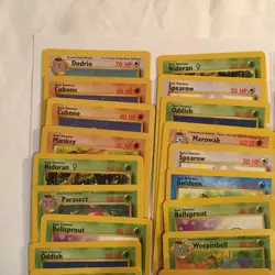 Vintage Pokemon Cards Lot of 32 Jungle Unlimited 1999 LP-NM WOTC - Image 2