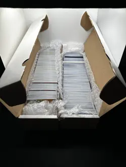 Pokemon Bulk Lot [ 1800 Cards (200 Rev. Holos, 200 Holos, 1400 bulk)] - Image 2