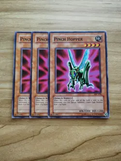 Yu-Gi-Oh! - Pinch Hopper 3X - Complete Playset - Image 1