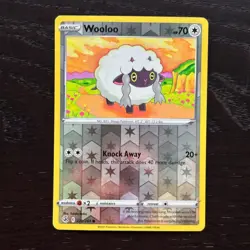Wooloo 222/264 Pokemon Fusion Strike Sword & Shield Reverse Holo Common NM - Image 1