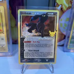 Umbreon Gold Star 17/17 Pokemon Celebrations Holo Card - Image 1