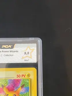 CARTE POKEMON PIKACHU DE _____ 24 PCA 9,5 ULTRA RARE FR EB CELEBRATIONS - Image 3