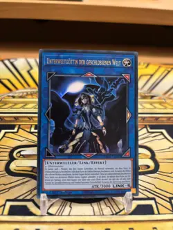 Yugioh Unterweltgottin der geschlossenen Welt RA02-DE045 Ultra Rare - Image 1