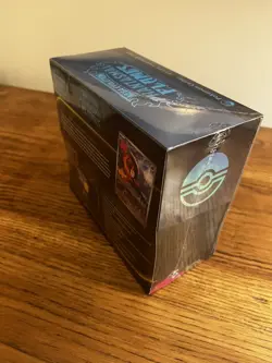 Pokemon Centre Phantasmal Flames Elite Trainer Box IN HAND✅ slight tear - Image 4