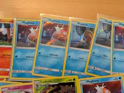 Lot Of 13 Holographic Pokemon Detective Pikachu Lot - Image 3