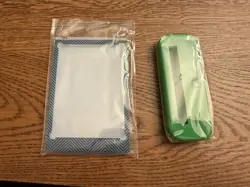 Pokemon TCG - Magnetic Card Protector Case with Display Base Stand Green - Image 1