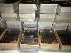 100 Yu-Gi-Oh Bundle Joblot Bulk Gift HOLOS and RARE Cards! - Image 1
