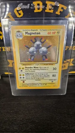 Magneton 009/102 Base Set Holo Rare Pokemon Card 🔥 LP Good Condition Make Offer - Image 1