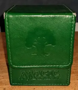 Magic the Gathering MtG 2010 Ultra Pro Mana Flip Box Green Deckbox Double Magnet - Image 1