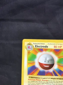 Pokemon Cards: Base Set Shadowless Rare: Electrode 21/102 - Image 2