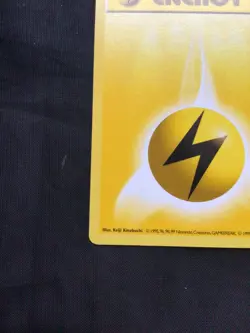 Pokemon Cards: Base Set 1st Edition Common: Lightning Energy 100/102 - Image 5