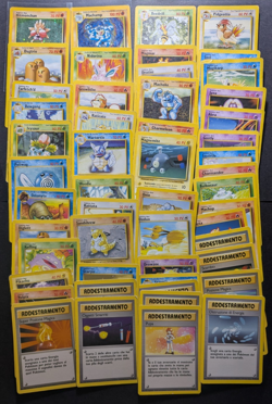 Lotto 50 Carte Pokemon Base Set Unlimited Italiane Tutte diverse 2 Holo, 6 Rare - Image 1