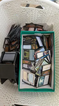 Unsorted Magic: The Gathering TCG and CCG Trading Cards (2000 Plus Cards) - Image 1